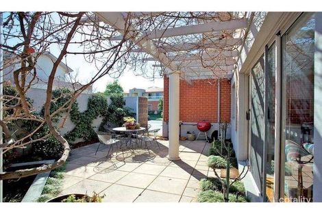 Property photo of 4 Australis Circuit Port Melbourne VIC 3207