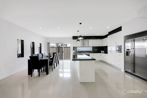 Property photo of 18 Biltmore Crescent Roxburgh Park VIC 3064