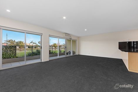 Property photo of 25/1 Saltriver Place Footscray VIC 3011