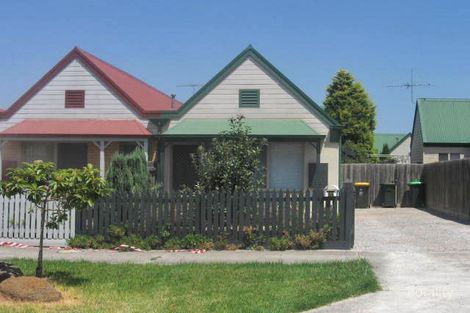 24 Tristan Ct, Hadfield, VIC 3046