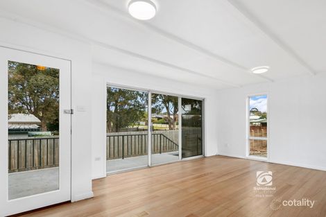 Property photo of 1/32 Point Road Kalimna VIC 3909