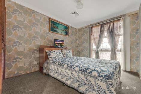 Property photo of 44 Tallowwood Crescent Bradbury NSW 2560