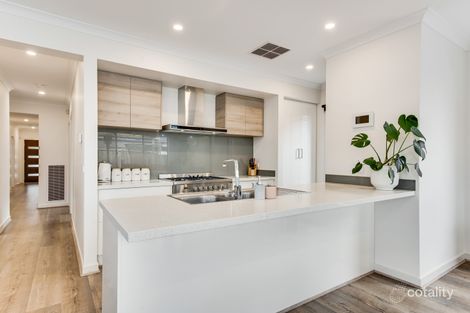 Property photo of 19 Aldergrove Parade Mickleham VIC 3064