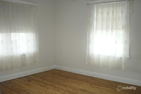 Property photo of 2 Metcalfe Street Parkes NSW 2870