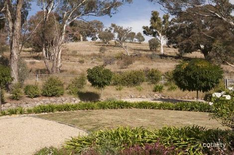 Property photo of 14 Lobelia Close Jerrabomberra NSW 2619