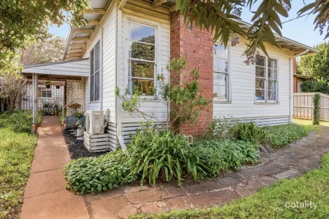 Property photo of 18 Crawley Street Warrnambool VIC 3280