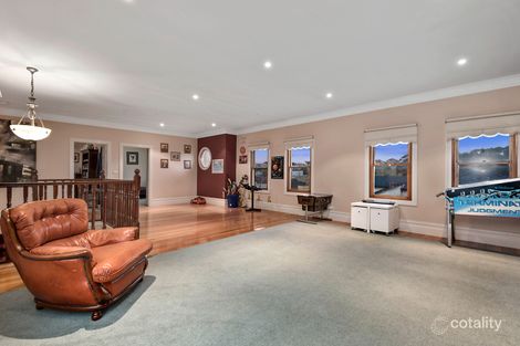 Property photo of 51 Templewood Crescent Avondale Heights VIC 3034
