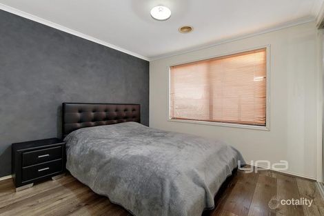 Property photo of 10 Tiffany Crescent Roxburgh Park VIC 3064