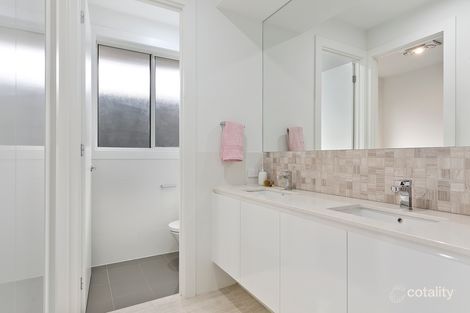Property photo of 162 Heysen Boulevard Mount Barker SA 5251