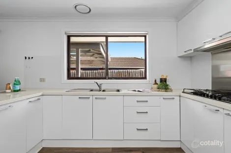 Property photo of 13 Oriole Drive Werribee VIC 3030