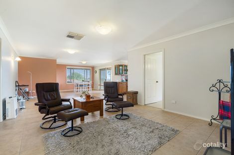Property photo of 9 Grevillea Close Cowra NSW 2794
