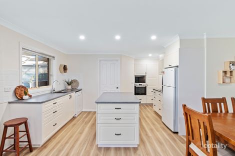 Property photo of 2/10 Sunpatch Parade Tomakin NSW 2537