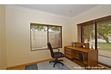 Property photo of 18 Tippett Court Willetton WA 6155