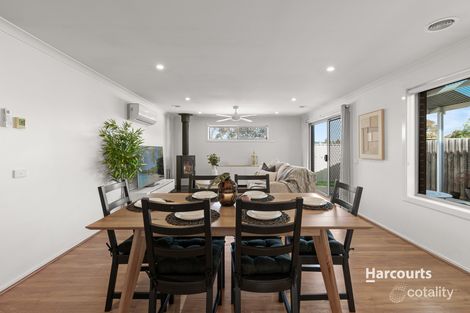 Property photo of 21 Quinella Way Pakenham VIC 3810