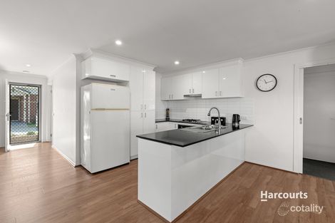 Property photo of 21 Quinella Way Pakenham VIC 3810