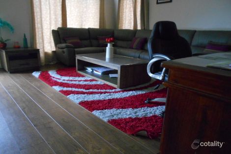 Property photo of 64 Wilkiea Crescent Cranbourne North VIC 3977