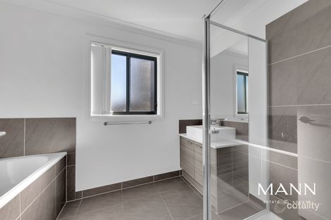 Property photo of 4 Lady Nelson Drive Wollert VIC 3750