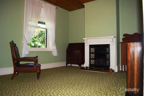 Property photo of 14 Lake Terrace East Mount Gambier SA 5290