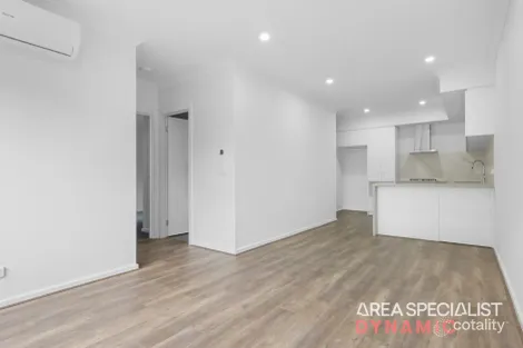 28 Vondel Way, Clyde North, VIC 3978