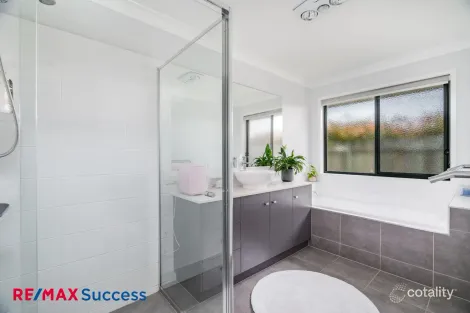 Property photo of 15 Entabeni Drive Kearneys Spring QLD 4350