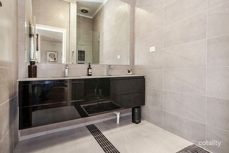 Property photo of 1/2 Somerset Road Glen Iris VIC 3146