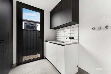 31 Timberline Pkwy, Pakenham, VIC 3810