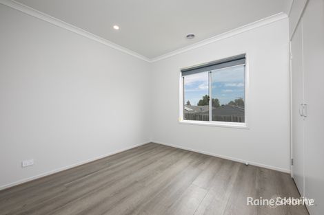 Property photo of 24 Sheaf Street Sunbury VIC 3429