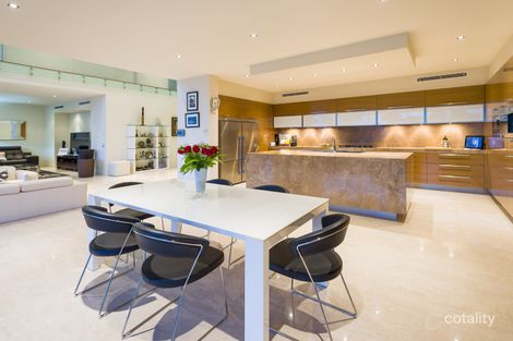 Property photo of 25 Hampton Court Paradise Point QLD 4216