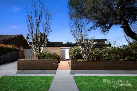 24 Larkspur Dr, St Albans, VIC 3021