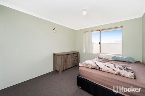 Property photo of 12 Highcliffe Circle Lakelands WA 6180