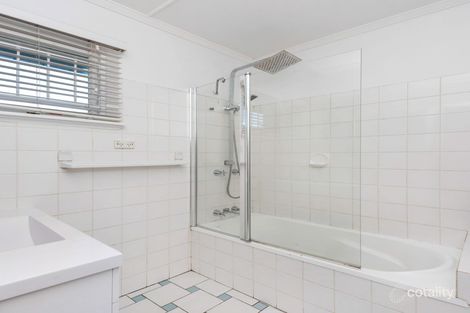 Property photo of 15 Woodford Street Holland Park West QLD 4121