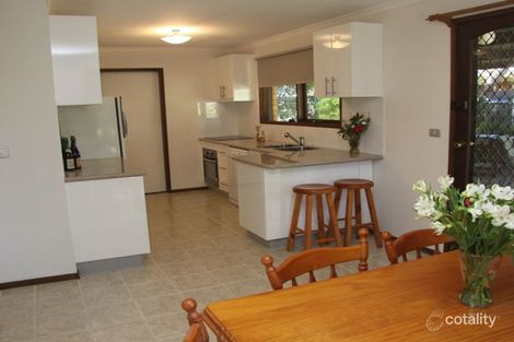 Property photo of 3 Oleander Crescent Lake Albert NSW 2650