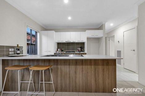 Property photo of 72 Grassbird Drive Point Cook VIC 3030