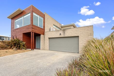 1 Martin Laurence Pl, Port Fairy, VIC 3284