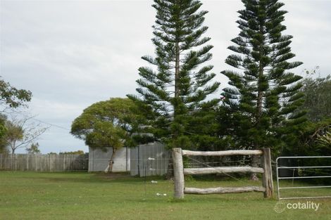 57 Harts Rd, Elliott Heads, QLD 4670