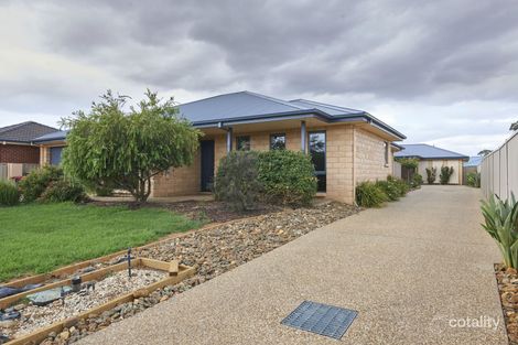 Property photo of 1/2 Fadden Close Shepparton VIC 3630