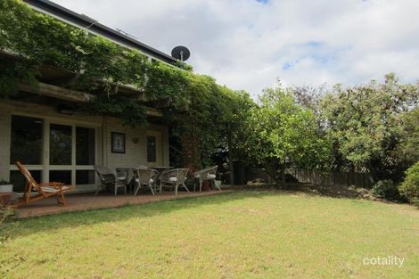 1 Culzean Cres, Highton, VIC 3216