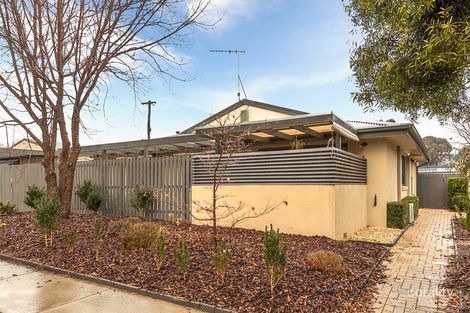 2 Foord Pl, Kambah, ACT 2902