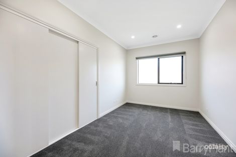 Property photo of 9 Empire Avenue Drouin VIC 3818