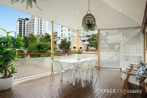 Property photo of 29 Torrington Street Spring Hill QLD 4000