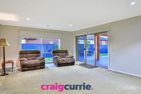 Property photo of 8 Laurina Link Pakenham VIC 3810