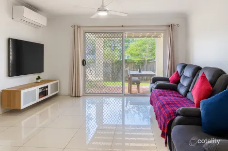 2/50 MACDONNELL ST, TOOWONG, QLD 4066