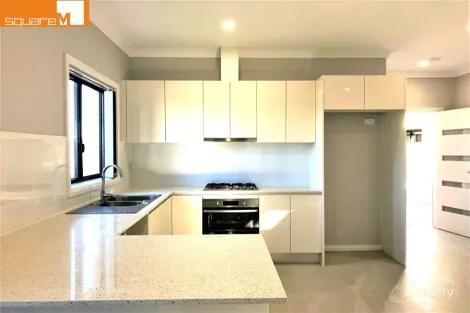 Property photo of 25 Dee Close Prestons NSW 2170