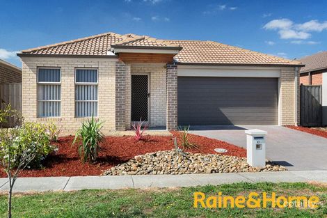 82 Silverwattle Dr, Lyndhurst, VIC 3975