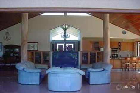 Property photo of 130 Edinburgh Road Benowa QLD 4217