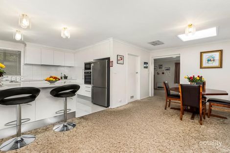 Property photo of 2 Marcella Court Glen Waverley VIC 3150