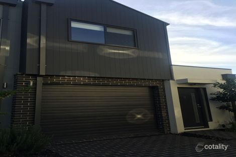 Property photo of 9/11-13 Ashley Street Reservoir VIC 3073