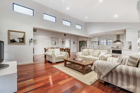 Property photo of 2 Astelot Drive Donvale VIC 3111