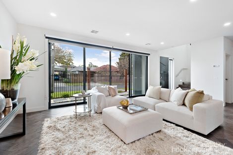Property photo of 1A Rayern Court Bentleigh East VIC 3165