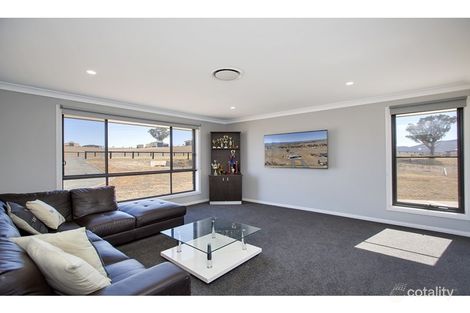 Property photo of 62 Falcon Drive Calala NSW 2340